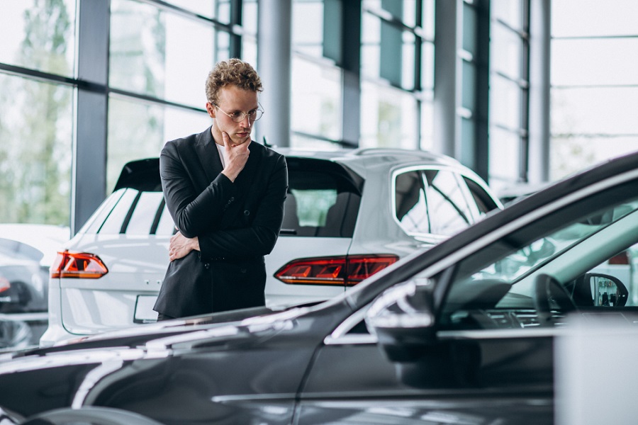 Kupujesz auto do firmy w 2026 roku? Limit amortyzacji zależy teraz od emisji CO2